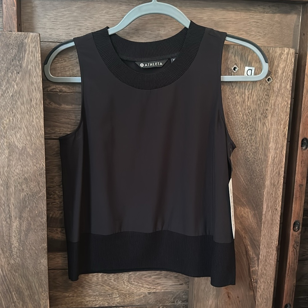 Athleta Zephyr Shell Tank - Picture 3 of 4